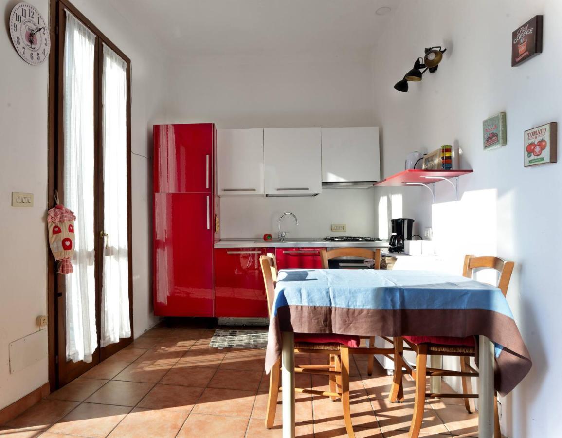 インペリア Casa Con Grande Terrazza, Ac, Wifi, Posto Auto E Vicino Al Mareヴィラ エクステリア 写真